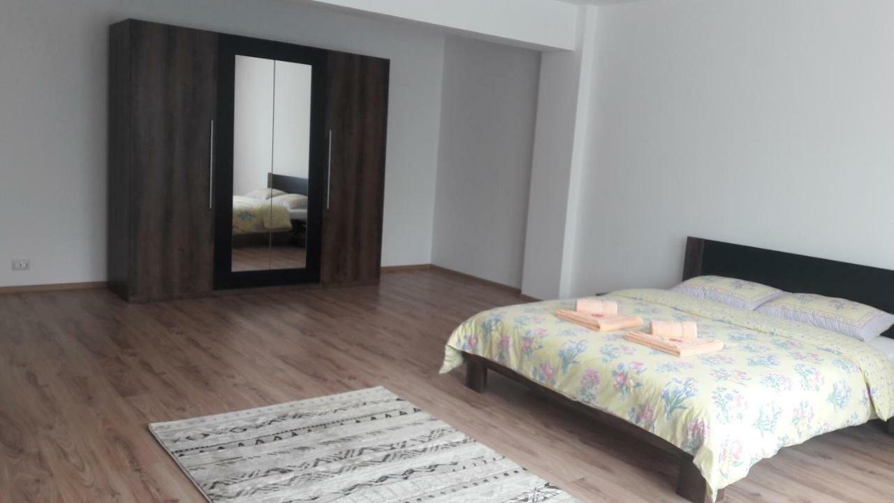 Travel Homzzz Apartments Targu Mures Exterior photo