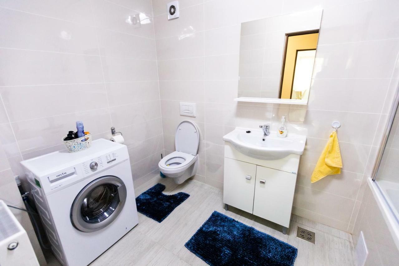 Travel Homzzz Apartments Targu Mures Exterior photo