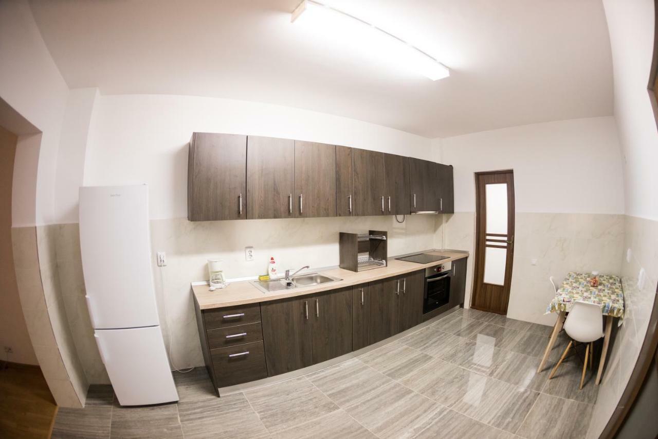 Travel Homzzz Apartments Targu Mures Exterior photo