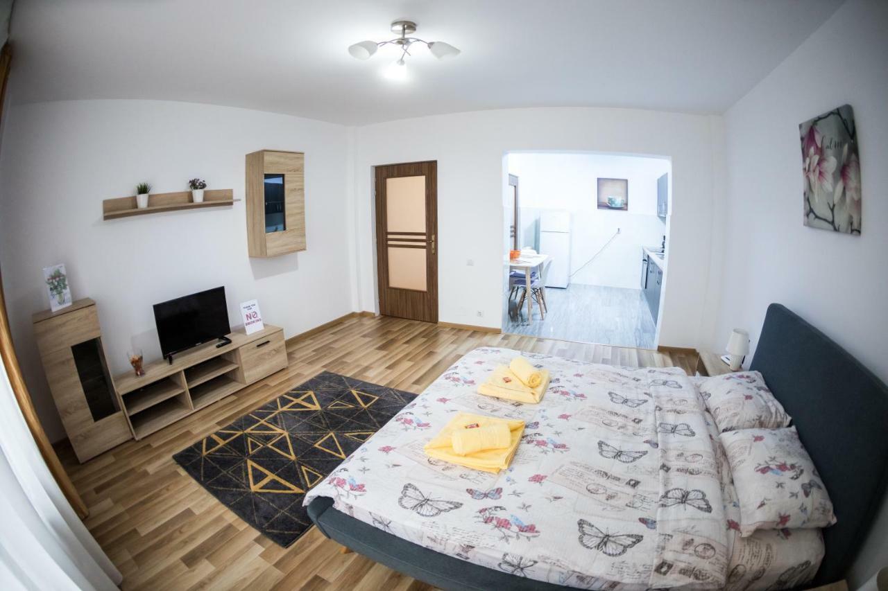 Travel Homzzz Apartments Targu Mures Exterior photo