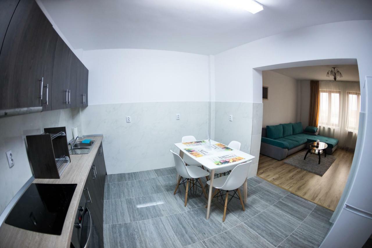 Travel Homzzz Apartments Targu Mures Exterior photo